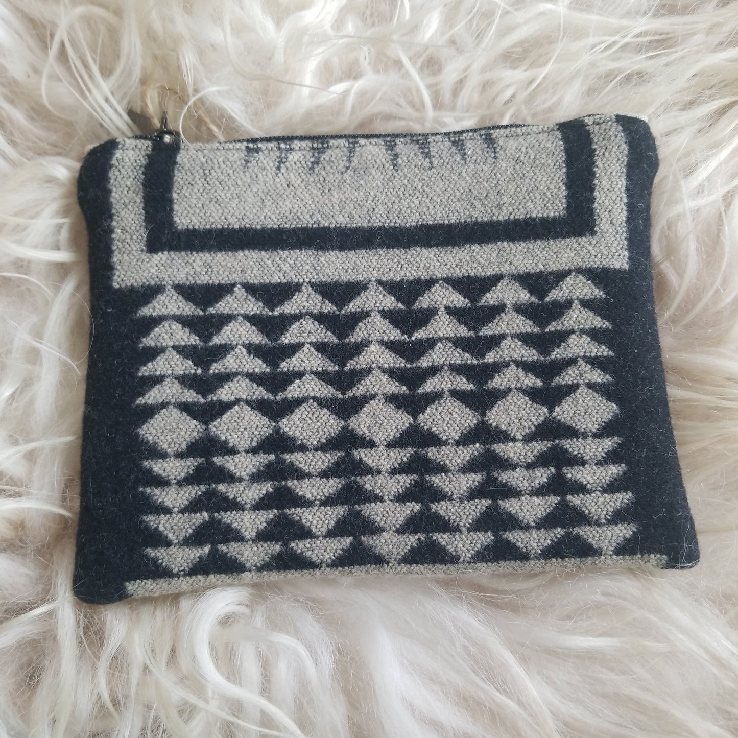 Harding Black/Tan Zipper Pouch
