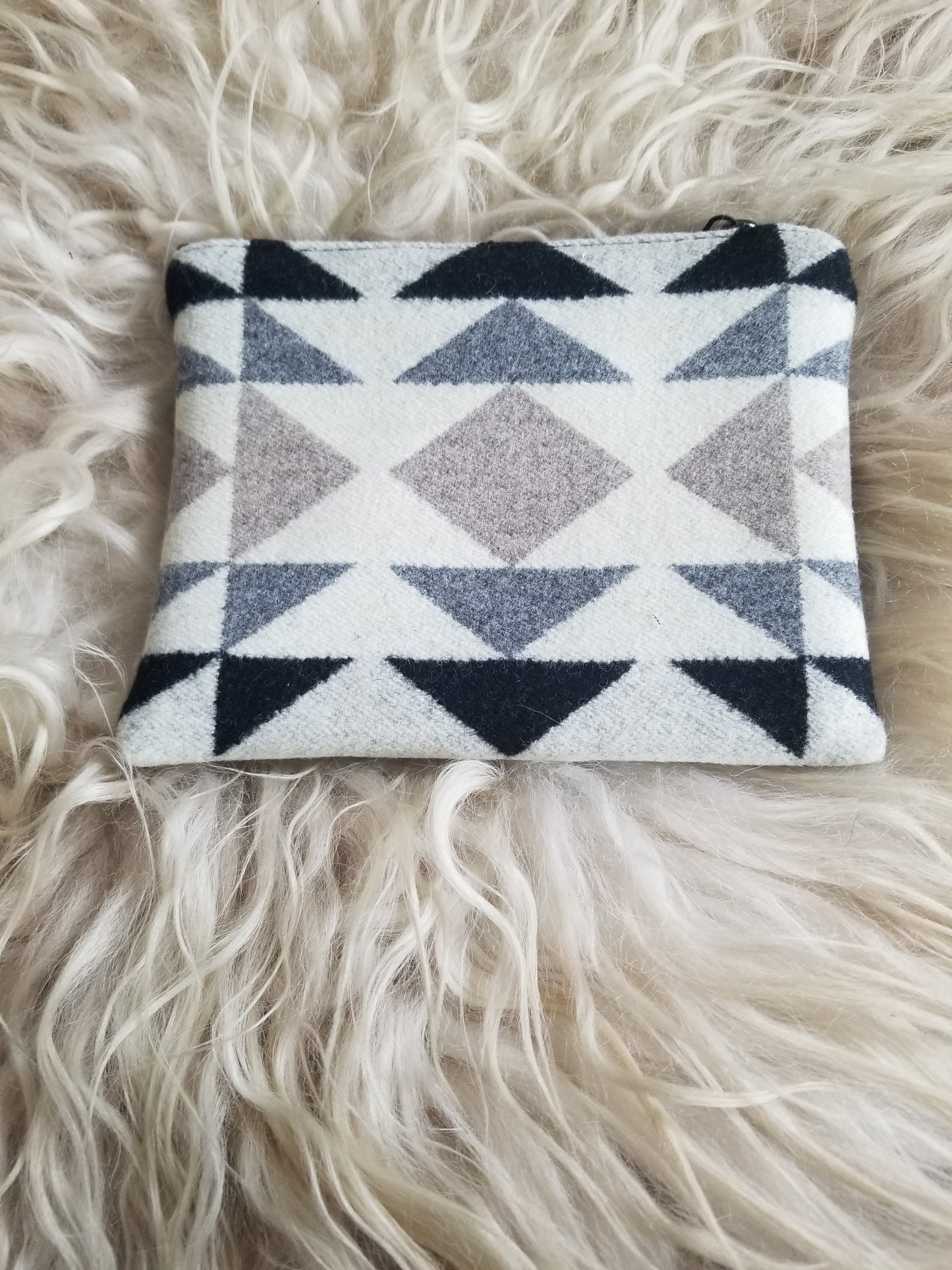 Diamond Ridge Zipper Pouch