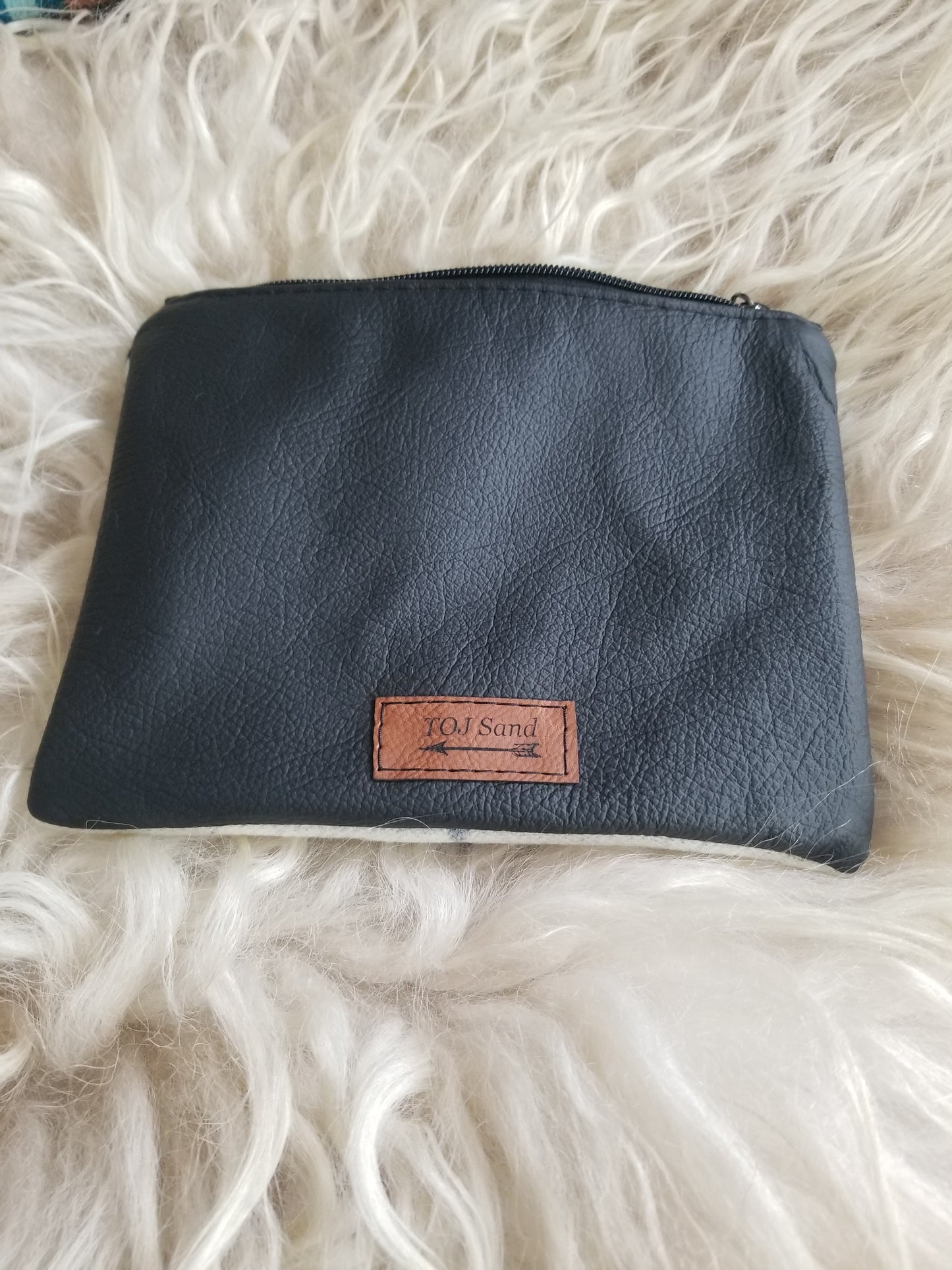 Diamond Ridge Zipper Pouch