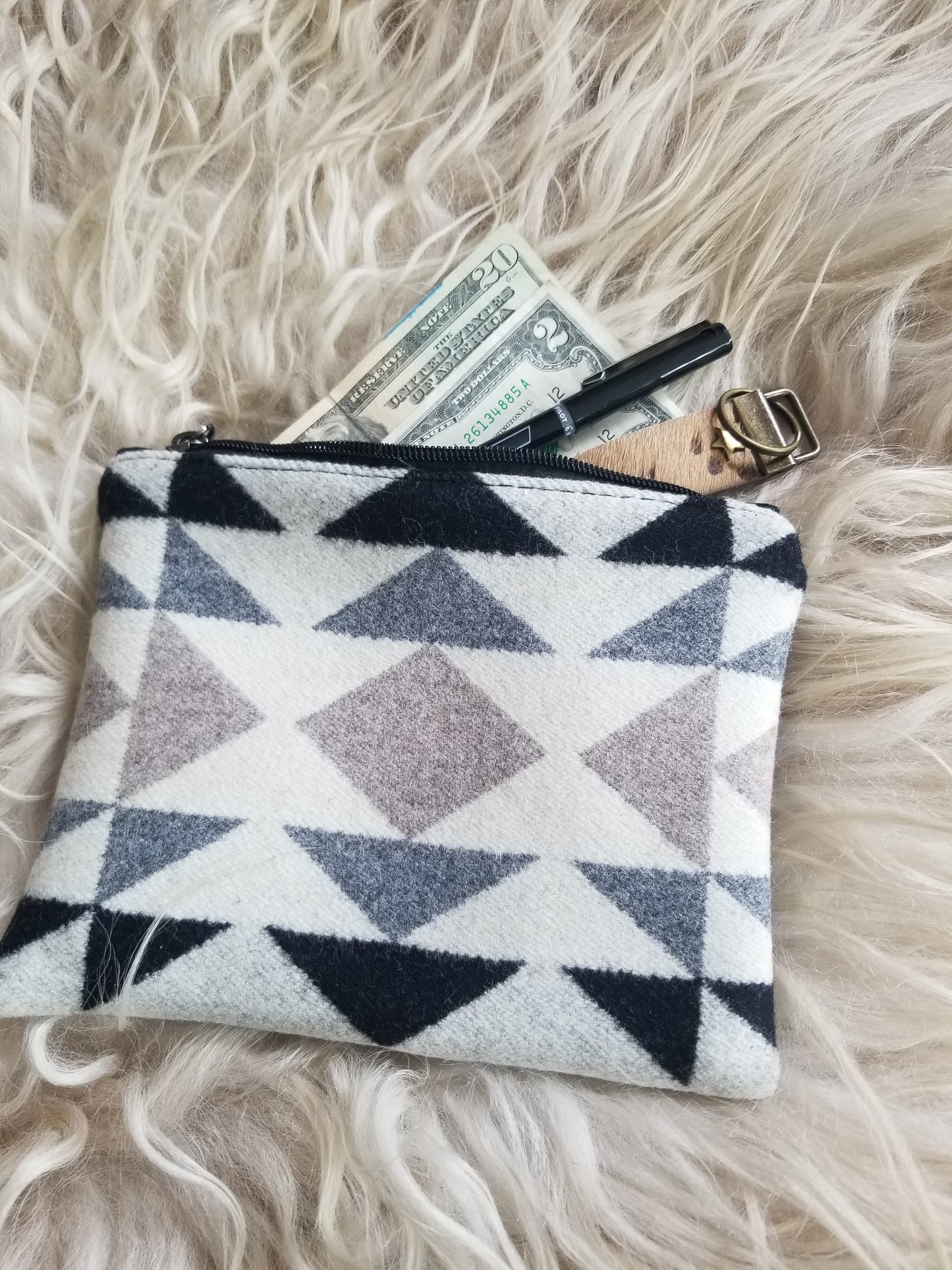 Diamond Ridge Zipper Pouch