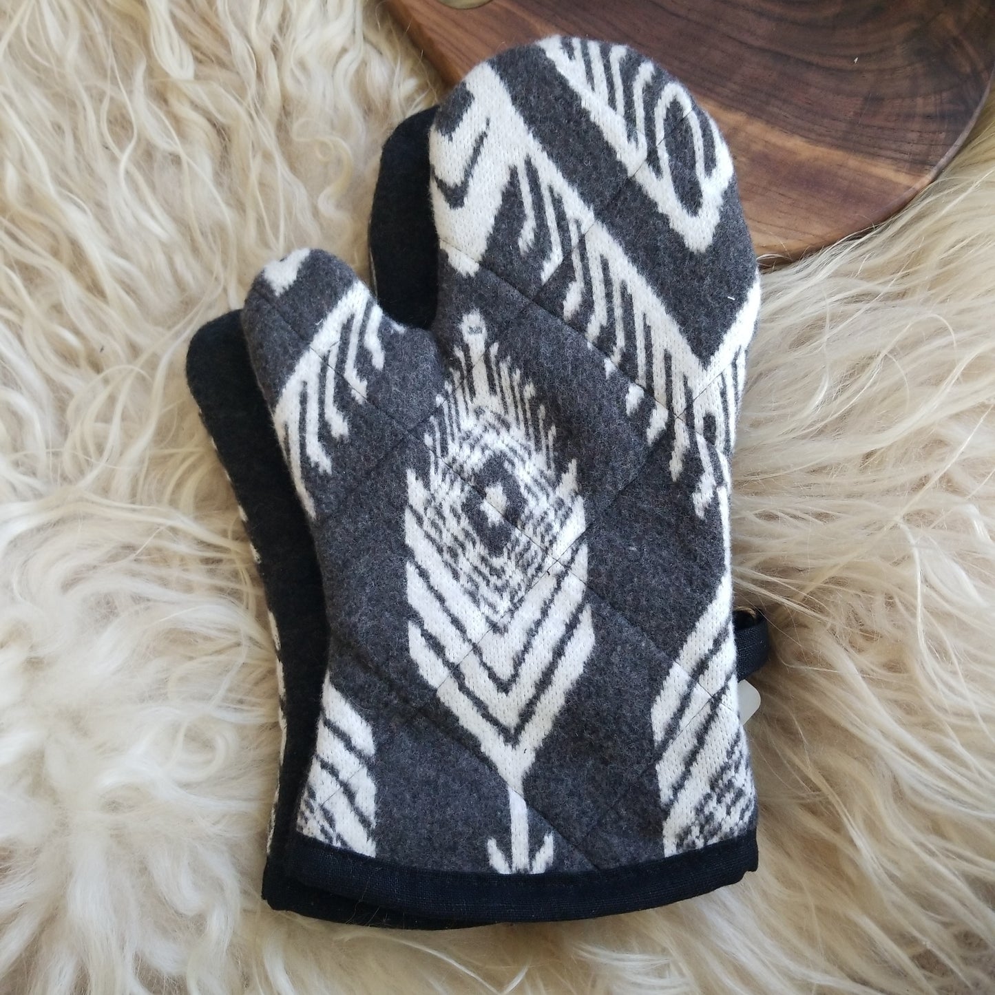 Feather Wool Oven Mitts