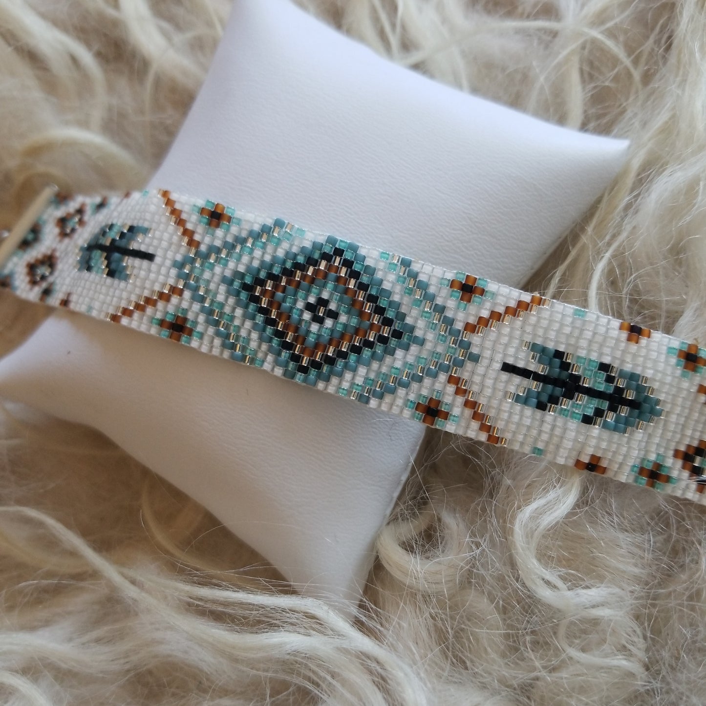 Diamond Feathers Beaded Bracelet