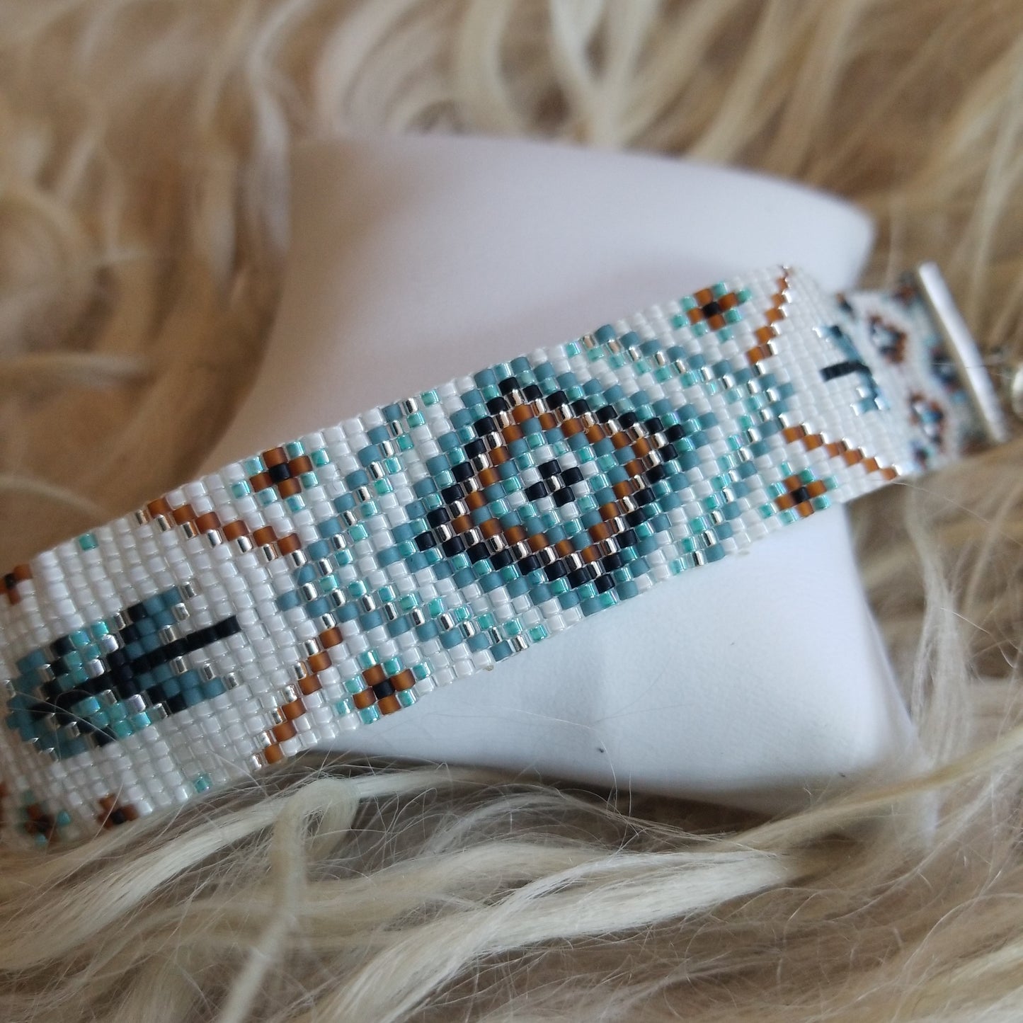 Diamond Feathers Beaded Bracelet