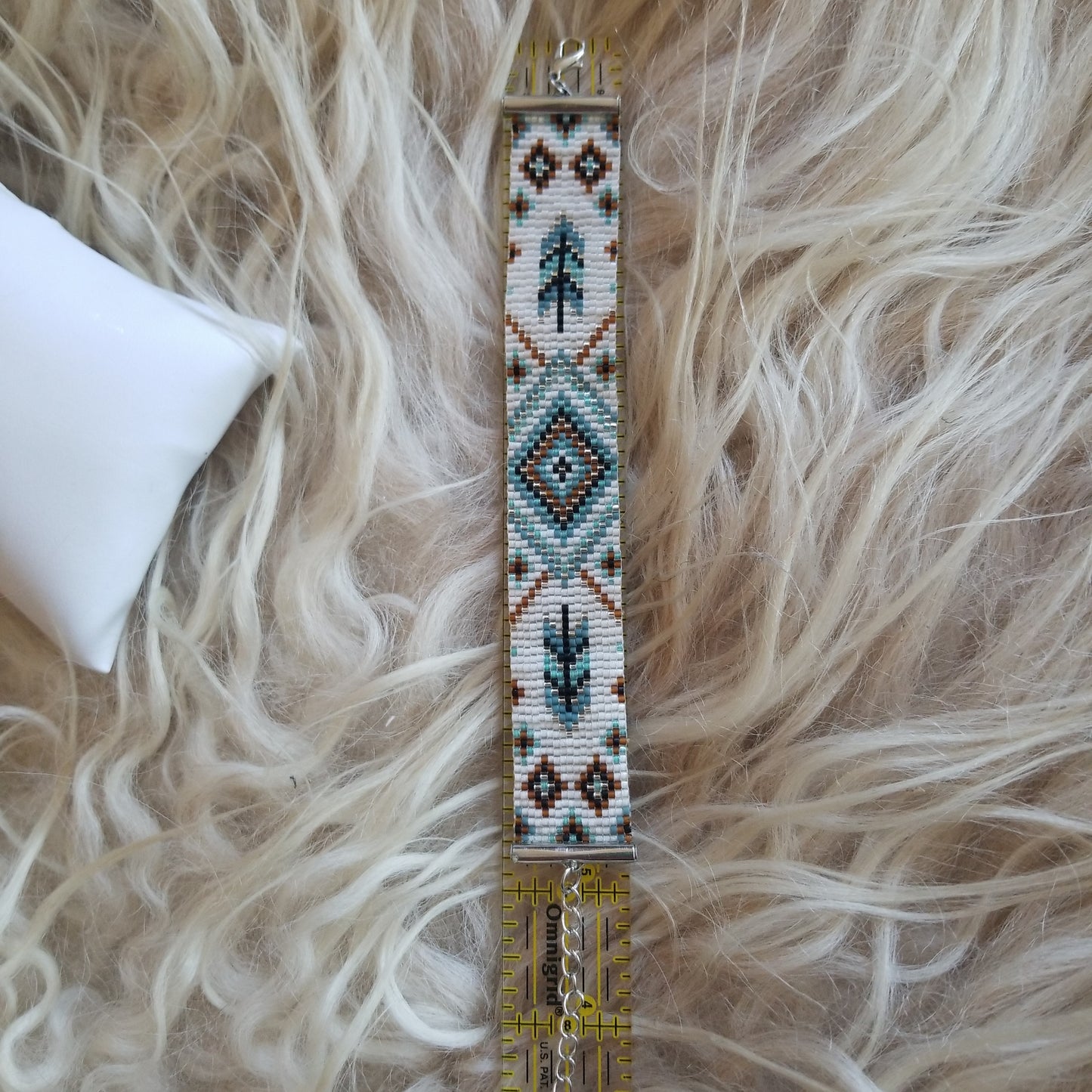 Diamond Feathers Beaded Bracelet